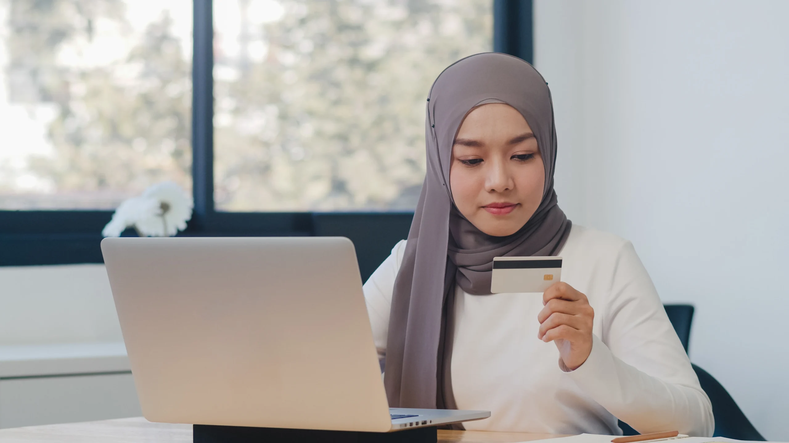 Kontribusi Perbankan Ekonomi Syariah terhadap Pengembangan UMKM dan Ekonomi Halal